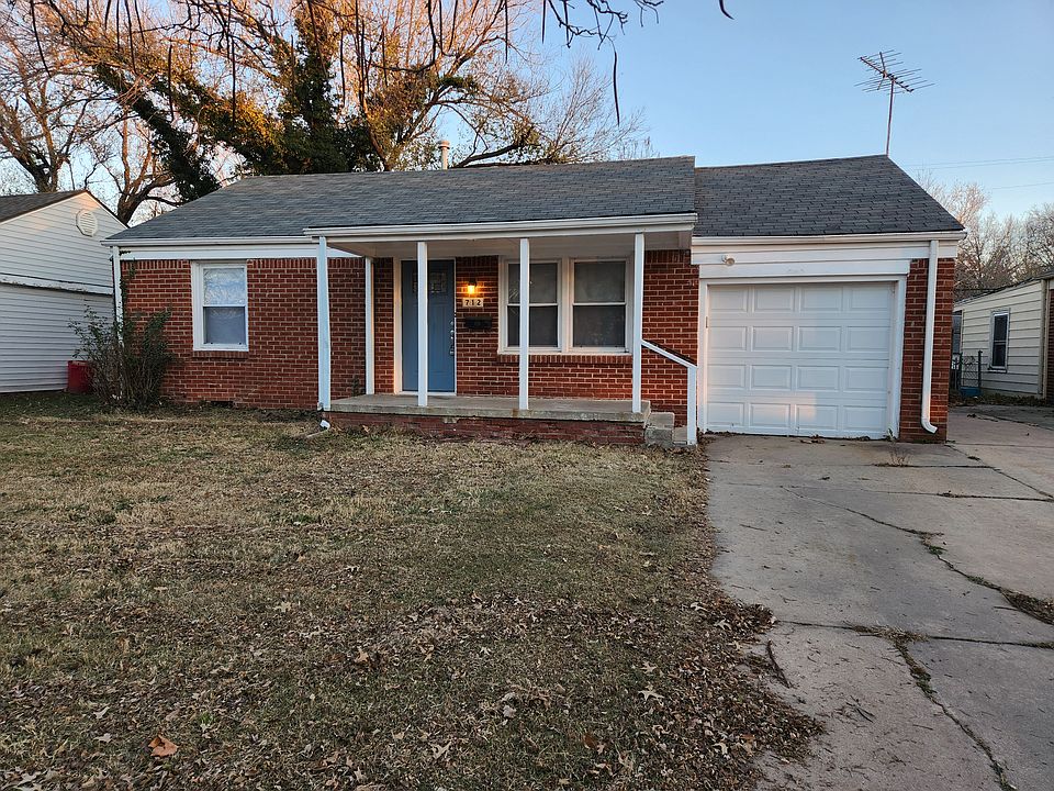 1st image of 712 S Eastridge St