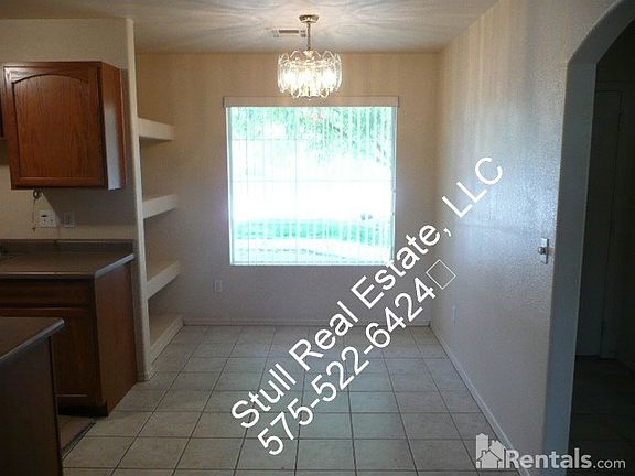3rd image of 1012 Aguilera Ct