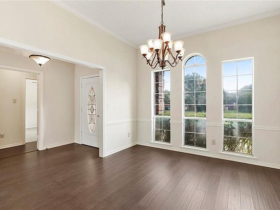 5th image of 2705 Powderhorn Dr