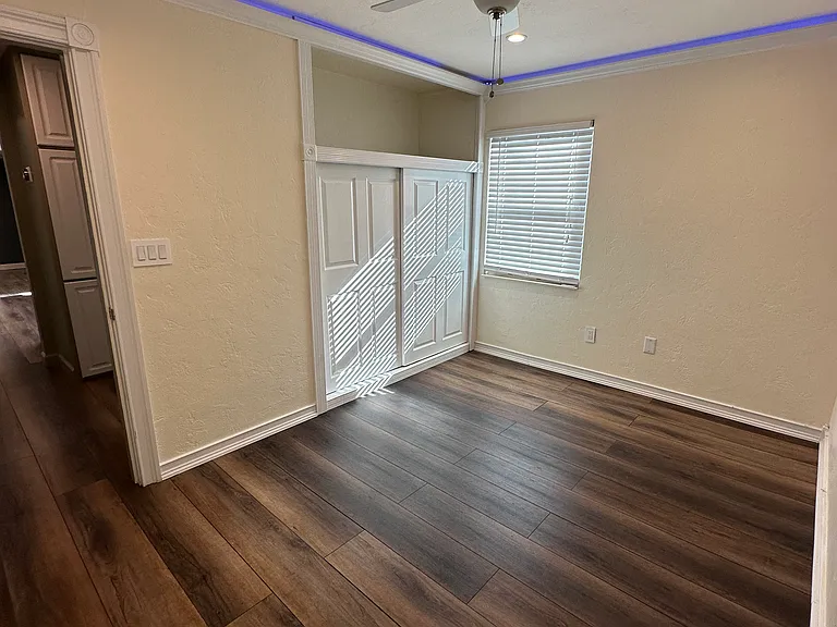 7355 Meadowlawn Dr N — Photo 16
