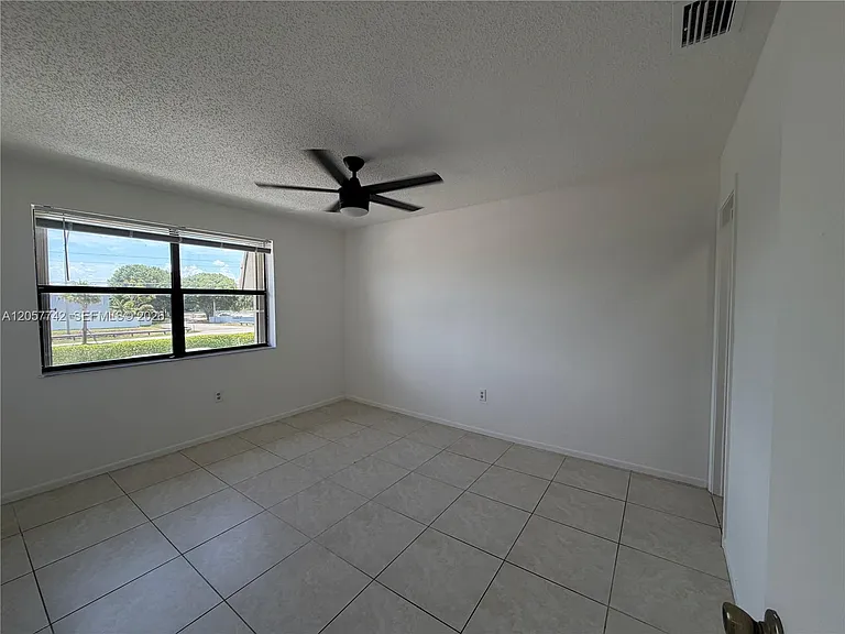411 NW 100th Pl #201 — Photo 11