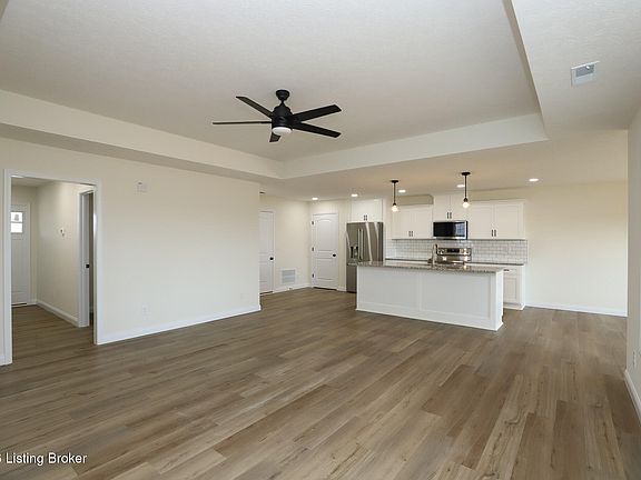5th image of 838 Otter Creek Rd