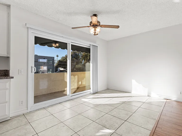 4924 Kester Ave #10 — Photo 13