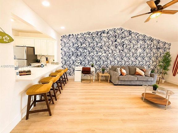 5th image of 3659 Riviera Cir