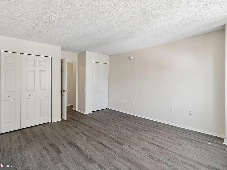 1420 Locust St #23E — Photo 11
