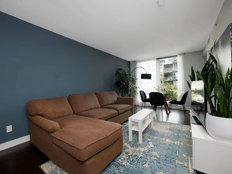 1055 Richards St #502 — Photo 2