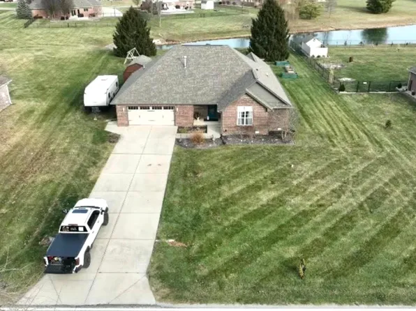 5624 W Stinemyer Rd, New Palestine, IN 46130