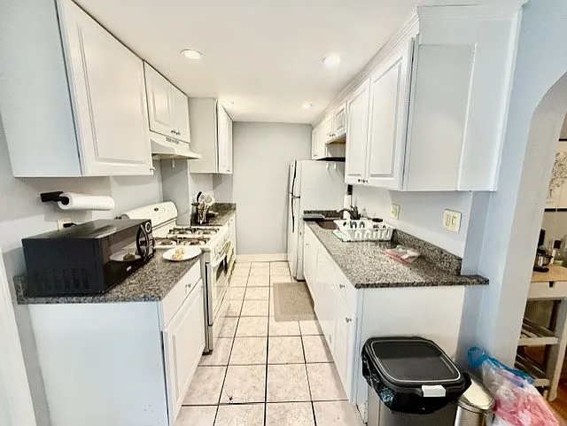 109 Salem St #2 — Photo 9