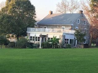 160 Main St, Womelsdorf, PA 19567