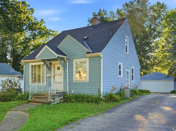 1037 Hardesty Blvd, Akron, OH 44320