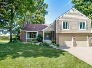 5749 S Danbury Dr, South Bend, IN