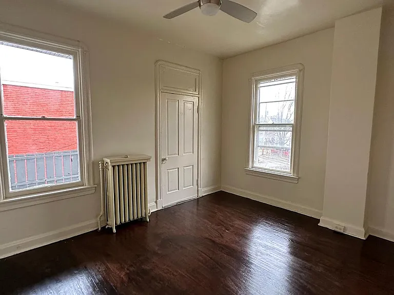 414 S Potomac St — Photo 30