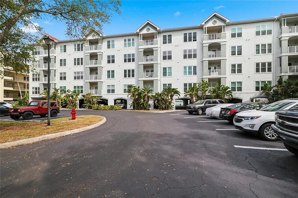 2 bed, 2.0 bath, 1009 sqft, $2,500 — Photo 4