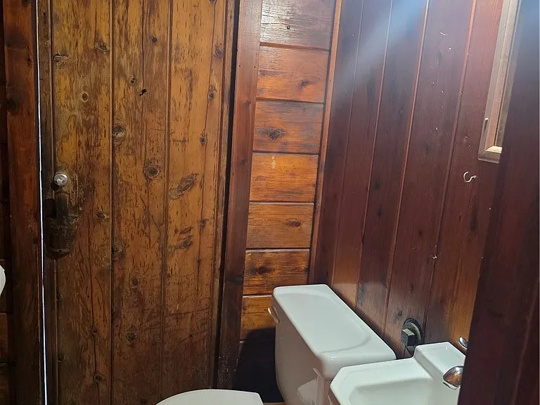 11505 Swinton Ave — Photo 3
