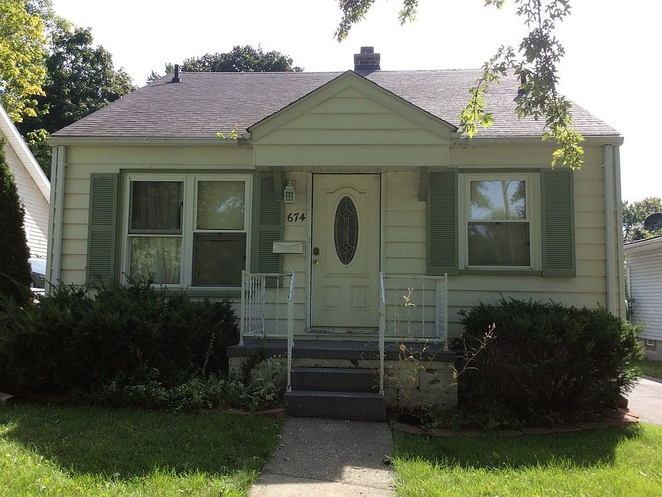 1st image of 674 E Beverly Ave