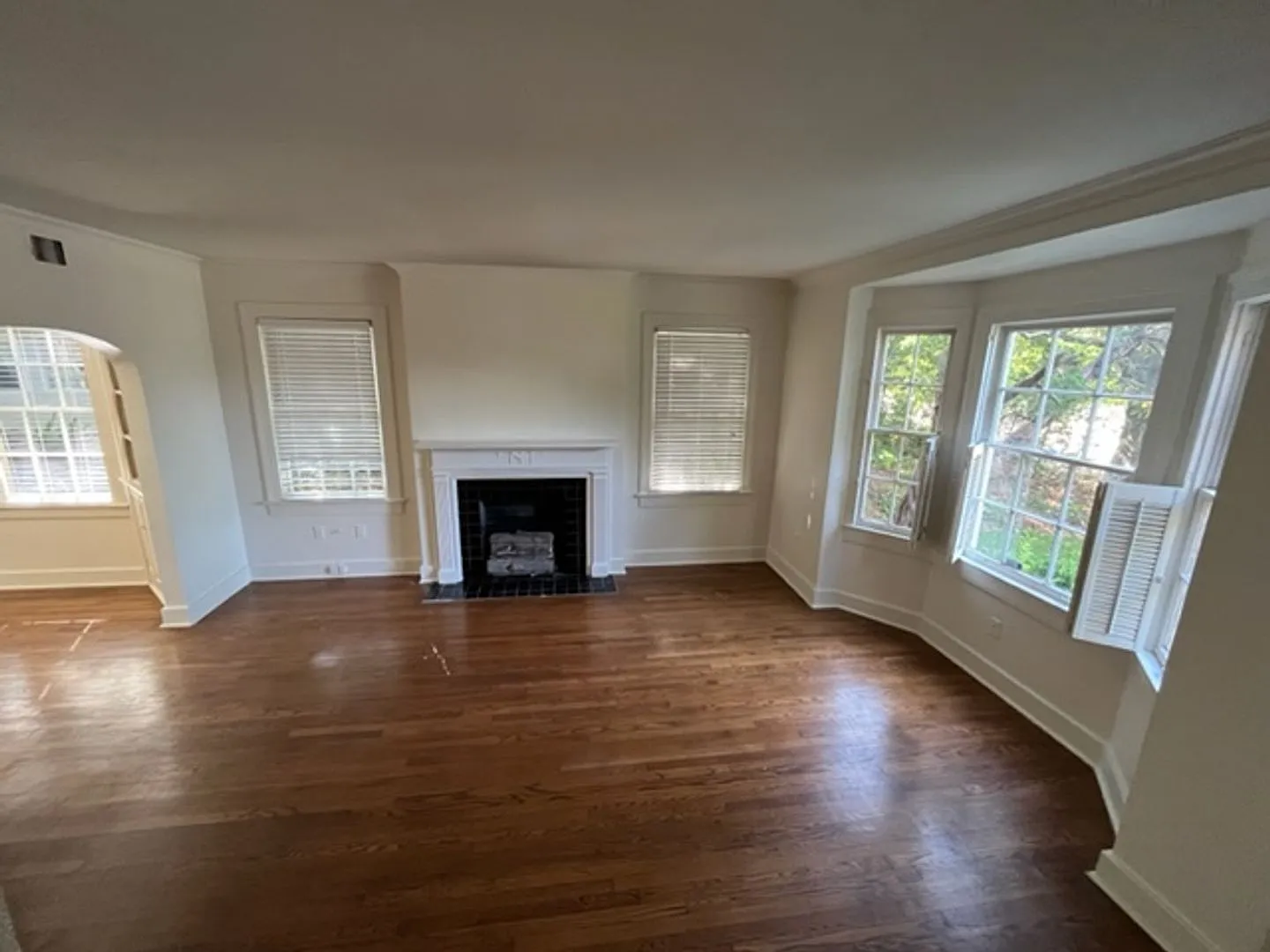 Fairview - 745 — Photo 2