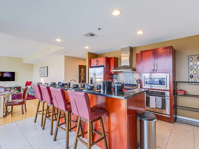 Dean Martin Dr — Photo 12
