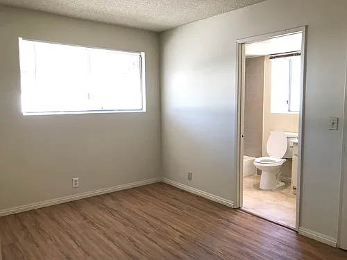 501 N Curtis Ave Photo 1