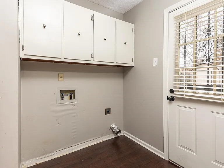 3935 N Heatherhill Dr — Photo 5