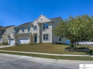 5606 S 160th St, Omaha, NE 68135