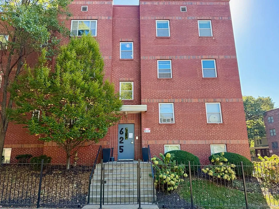 Building Photo 3