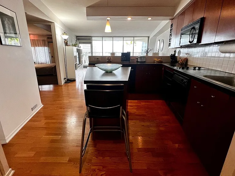 300 N State St #4210 — Photo 2