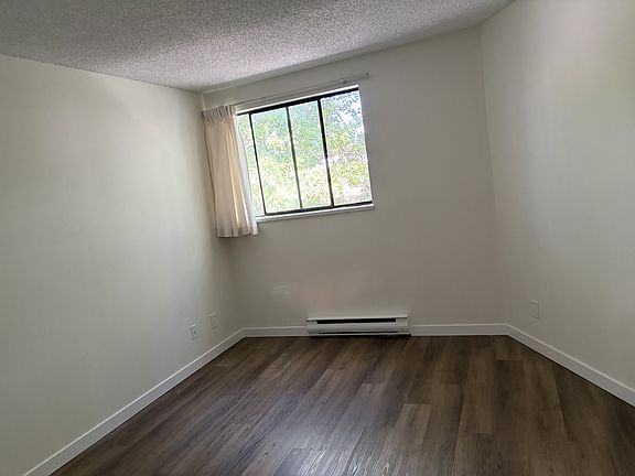 5th image of 8351 Bennett Rd #202