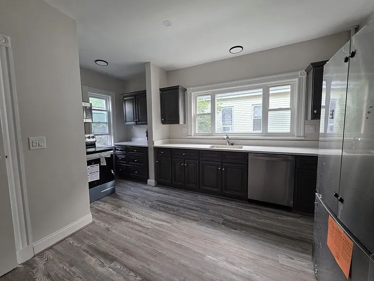26 Warner St #1 — Photo 1