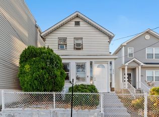 526 Hartford St, Perth Amboy, NJ 08861