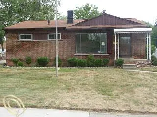 22012 Logue Ave — Photo 1
