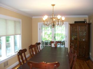 3 Rock Ridge Cir, New Rochelle, NY 10804