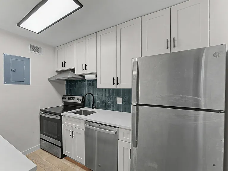 3806 Southridge Dr #4 — Photo 9