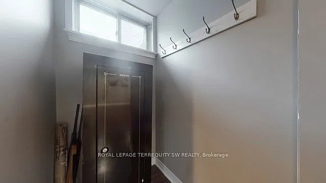 219 Beechgrove Dr #LOWER LVL — Photo 15