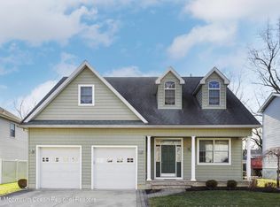 77 Clinton St, Middletown, NJ 07748