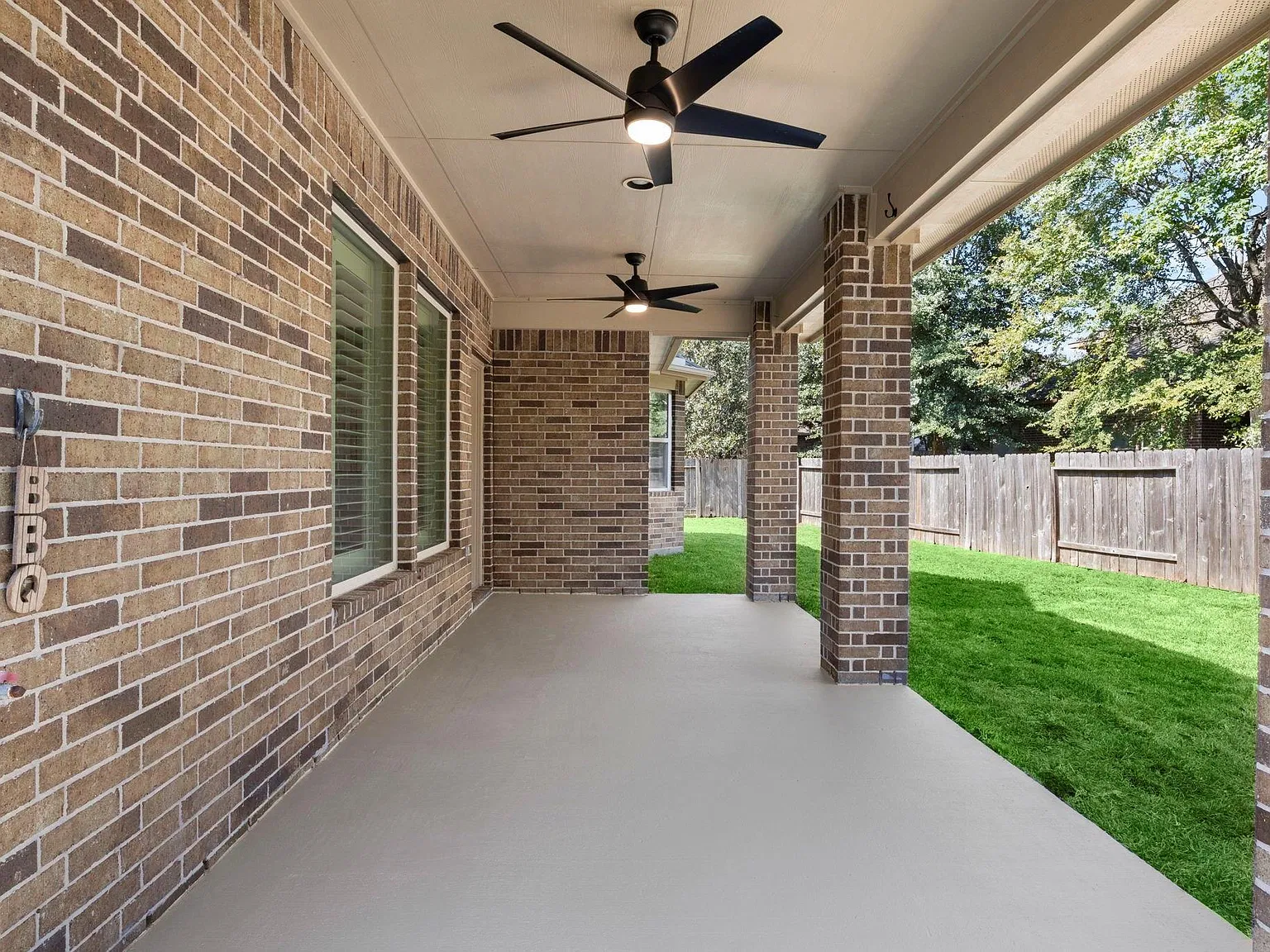 4 bed, 3.5 bath, 3023 sqft, $4,200 — Photo 4