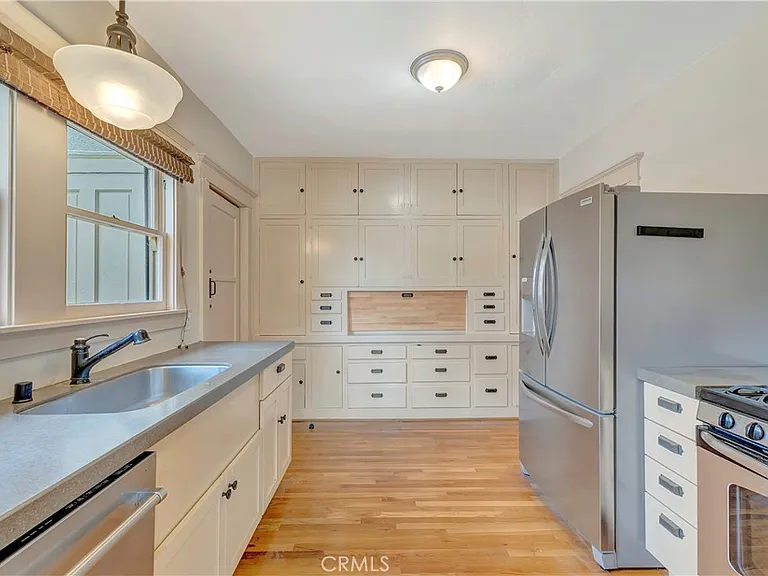 351 Newport Ave — Photo 17