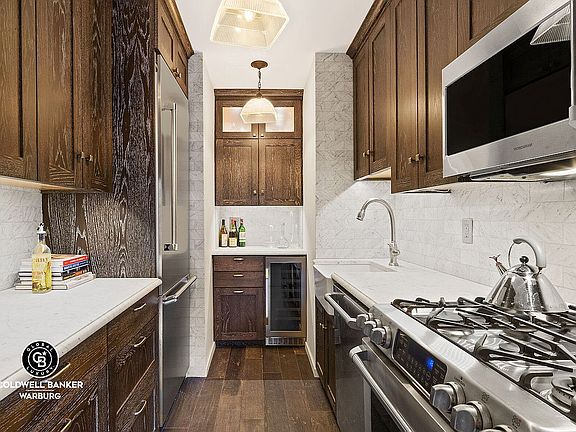 4th image of 400 E 56th St APT 10L