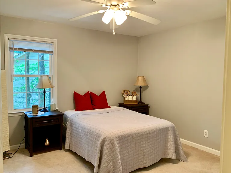102 Chevron Cir — Photo 8