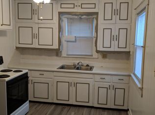 1107 E 5th Ave, Hutchinson, KS 67501