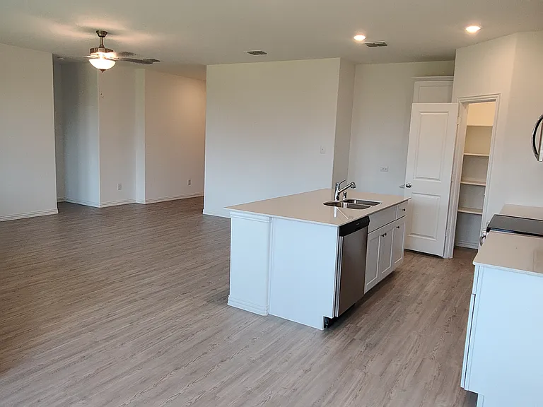 4812 Sagerun Dr — Photo 12