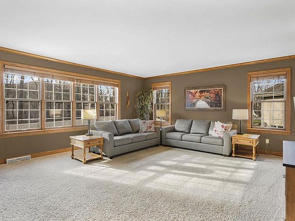 5th image of 948 Timber Ridge Drive