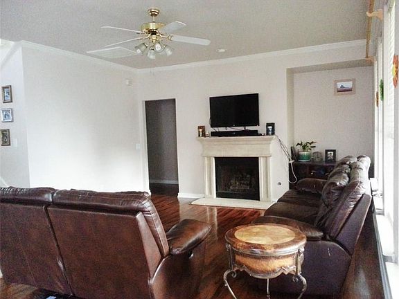 2nd image of 7609 Park Gate Dr