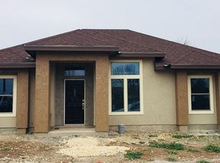 134 Rio Grande St, Uvalde, TX 78801