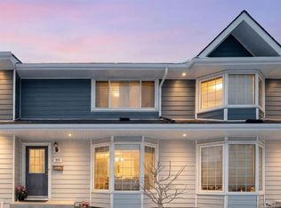 89 SW Bermuda Ln NW, Calgary, AB T3K2K1