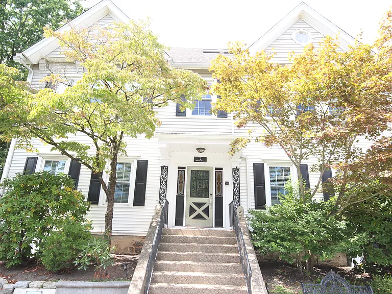 7 Princeton Ave #1 — Photo 41