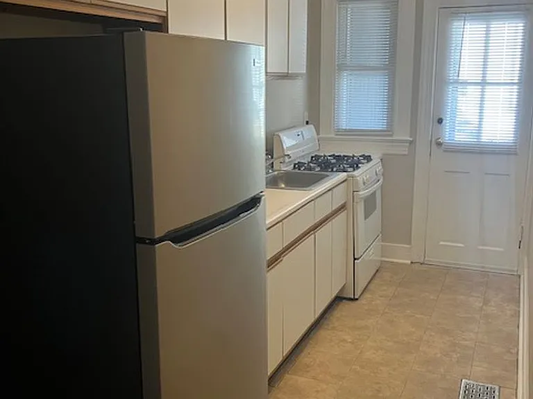 2103 Mount Vernon Ave — Photo 10