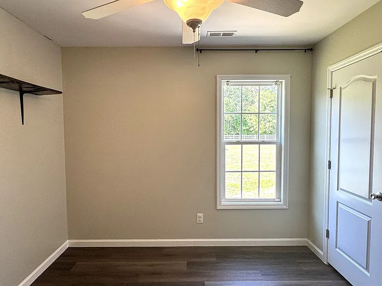 186 Christy Dr — Photo 23