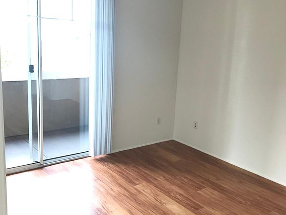 4th image of 5551 W 6th St APT 3428