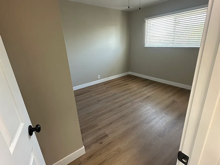 7930 Telegraph Rd — Photo 10