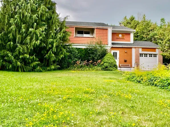 45 Sandusky Cres, Aurora, ON L4G 3N3